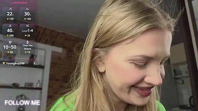 Snapshot of _TiffanyCo_ chatting on January 31, 2025, 6:35 am TiffanyCo online show from January 31, 2025, 6:35 am