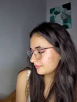 Snapshot of baaby-miiaa chatting on March 18, 2025, 9:42 am baaby-miiaa online show from March 18, 2025, 9:42 am