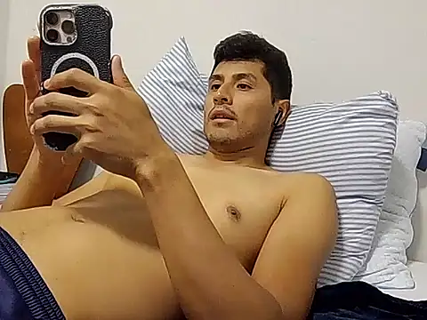 PerroDemonioHot online show from September 12, 2025, 4:01 am