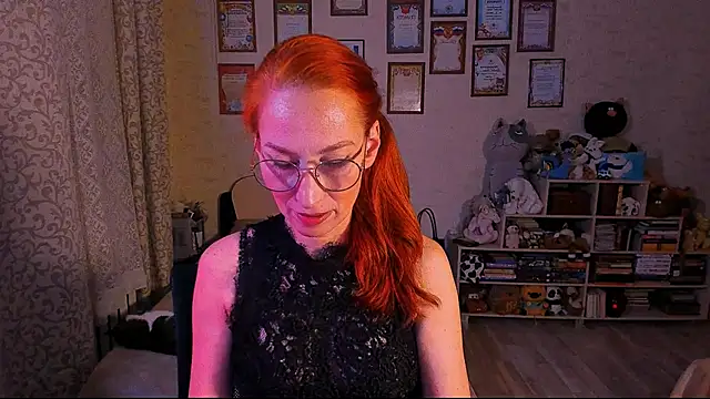 red rocco online show from March 1, 2025, 3:38 pm