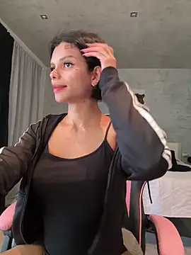 Snapshot of Rosariolovex chatting on March 21, 2025, 10:50 am Rosariolovex online show from March 21, 2025, 10:50 am