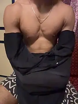 hot hunk boy online show from June 6, 2026, 6:23 pm