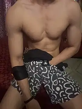 hot hunk boy online show from June 26, 2026, 6:07 am