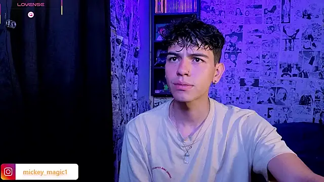 Snapshot of Mickey_Magic chatting on January 18, 2026, 11:03 am Mickey Magic online show from January 18, 2026, 11:03 am