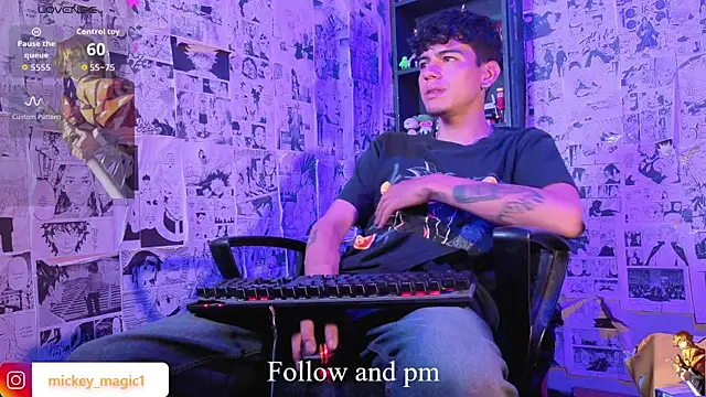 Snapshot of Mickey_Magic chatting on February 14, 2026, 5:04 am Mickey Magic online show from February 14, 2026, 5:04 am