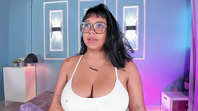 Snapshot of isabella_zc chatting on August 3, 2026, 11:48 am isabella zc online show from August 3, 2026, 11:48 am