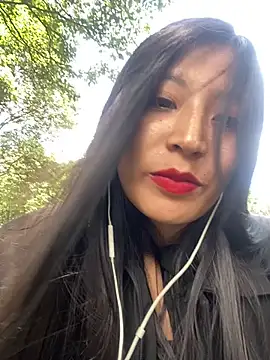 Snapshot of hannah_howeell__ chatting on February 26, 2025, 5:17 pm hannah howeell online show from February 26, 2025, 5:17 pm