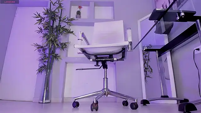 Snapshot of hannah_howeell__ chatting on September 11, 2025, 9:42 am hannah howeell online show from September 11, 2025, 9:42 am