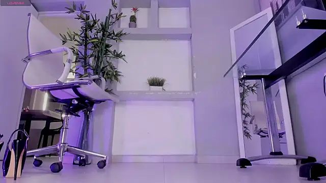 Snapshot of hannah_howeell__ chatting on September 16, 2025, 10:05 am hannah howeell online show from September 16, 2025, 10:05 am