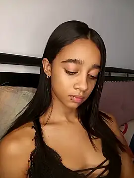 Zoe Sweett18 online show from April 4, 2026, 6:49 pm