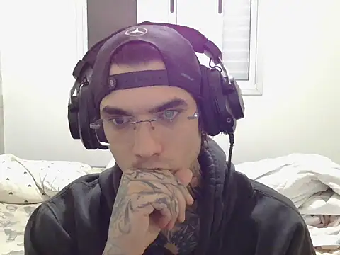 Snapshot of smokingink chatting on April 29, 2026, 11:33 pm smokingink online show from April 29, 2026, 11:33 pm