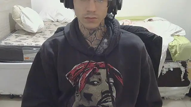 Snapshot of smokingink chatting on May 16, 2026, 7:45 pm smokingink online show from May 16, 2026, 7:45 pm