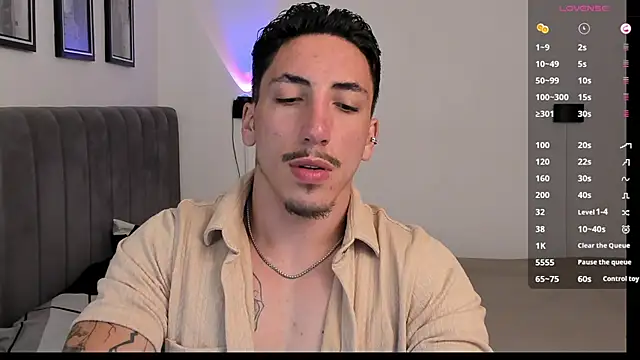 dylanspencer28 online show from February 19, 2025, 7:27 pm