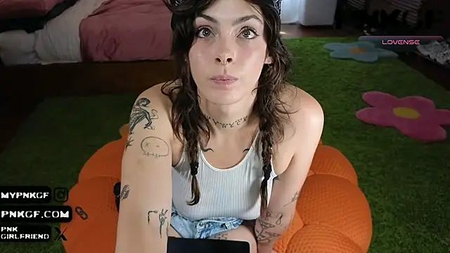 Snapshot of bunnierotten chatting on September 26, 2025, 10:36 pm bunnierotten online show from September 26, 2025, 10:36 pm