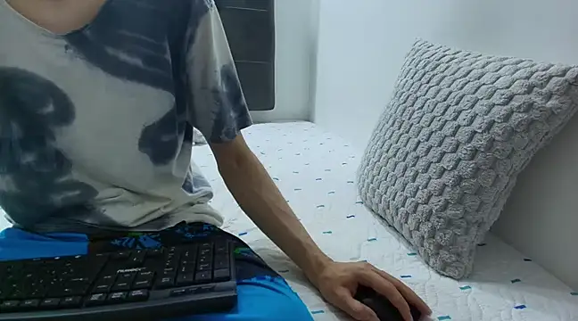 wolfandsky online show from March 5, 2025, 11:38 am