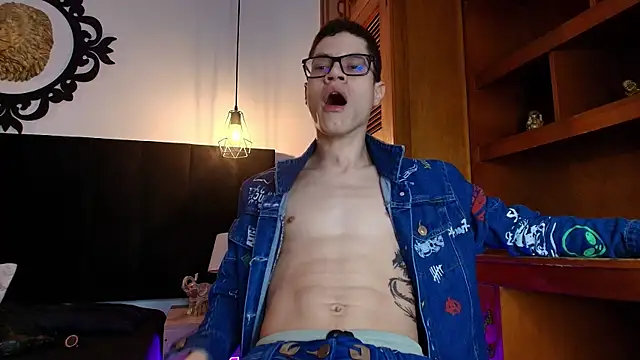 wolfandsky online show from April 13, 2026, 11:27 am