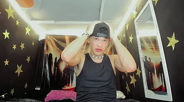 Snapshot of SoyAntho_ABR chatting on January 18, 2025, 4:15 am SoyAntho ABR online show from January 18, 2025, 4:15 am