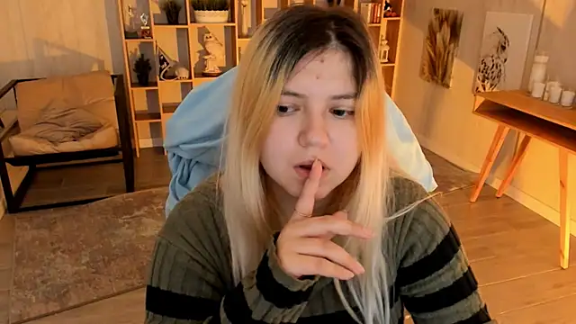 Snapshot of DiaAngell chatting on October 26, 2025, 12:16 am DiaAngell online show from October 26, 2025, 12:16 am