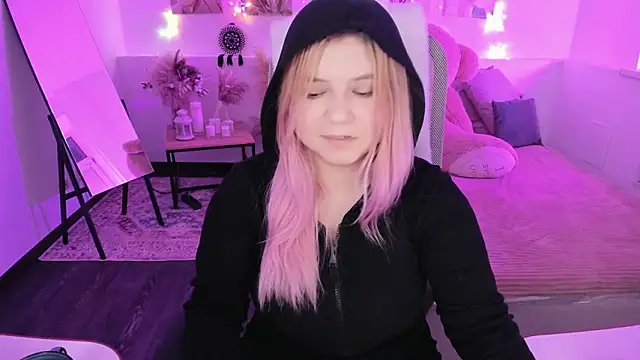 DiaAngell online show from March 8, 2026, 9:07 pm