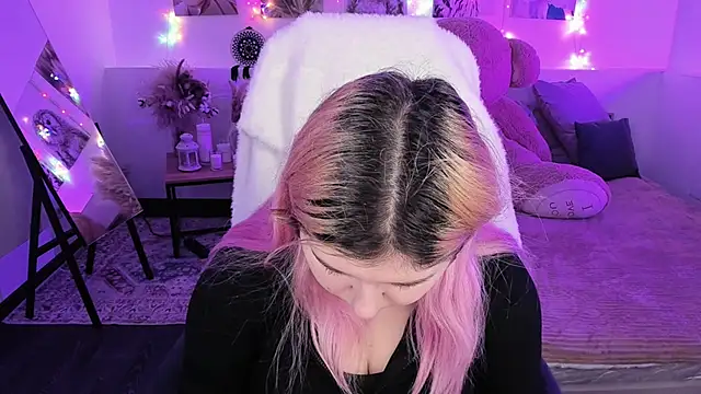 DiaAngell online show from March 11, 2026, 8:26 pm