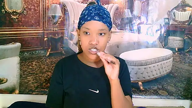 EroticSexyPrada online show from February 16, 2026, 6:53 am