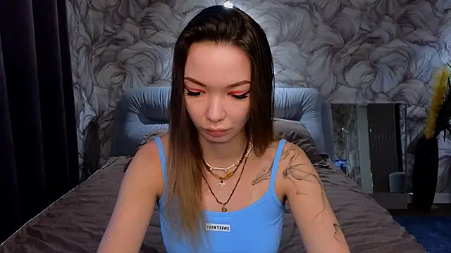 SusannJohnson online show from October 9, 2025, 12:19 am