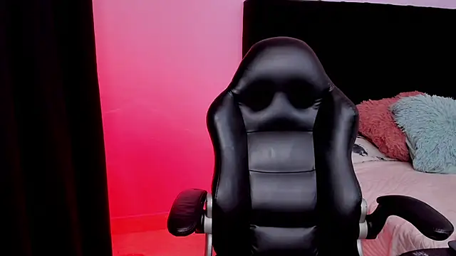 Paulina Lopezz online show from March 24, 2026, 7:52 pm