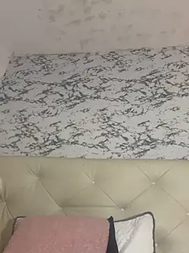 Lili  taylor online show from November 28, 2025, 2:03 am