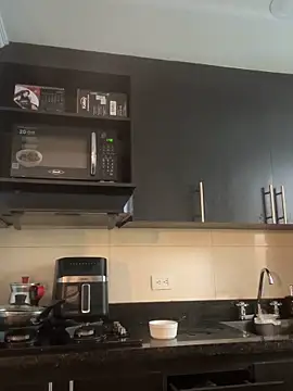 dereckgreen online show from April 14, 2026, 6:47 pm