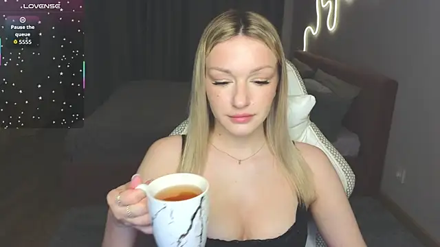 Snapshot of MargaretSweet1 chatting on May 7, 2026, 1:55 am MargaretSweet1 online show from May 7, 2026, 1:55 am