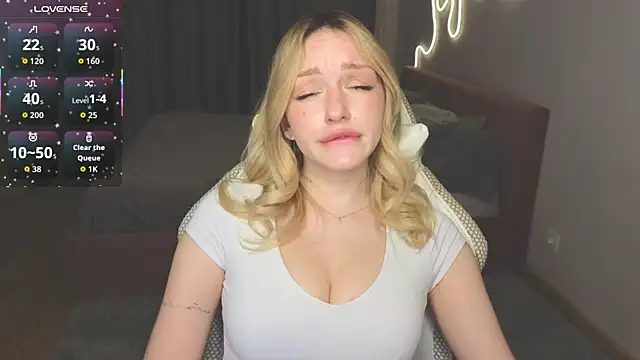 MargaretSweet1 online show from June 14, 2026, 11:29 pm