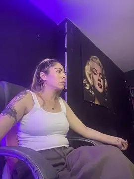 Snapshot of viktoria_davis_ chatting on April 27, 2026, 1:14 am viktoria davis online show from April 27, 2026, 1:14 am