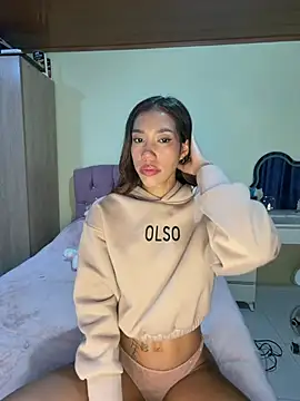 Snapshot of zoe_storm chatting on February 17, 2026, 1:46 am zoe storm online show from February 17, 2026, 1:46 am