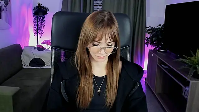 DakotaaJohnnson online show from January 27, 2025, 2:46 pm