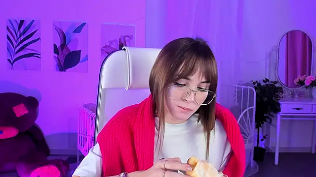 DakotaaJohnnson online show from January 30, 2025, 2:36 pm