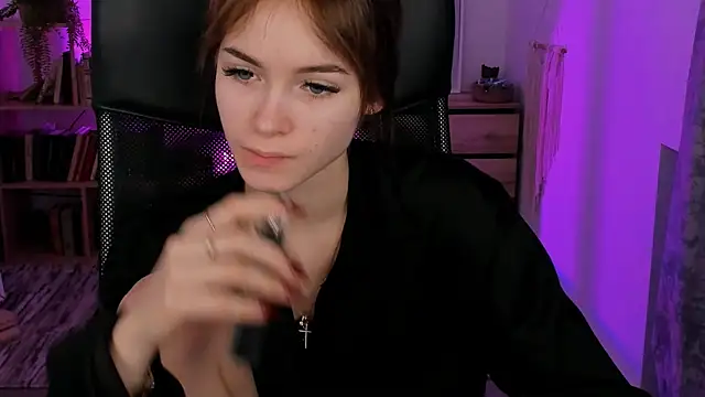 DakotaaJohnnson online show from March 1, 2025, 11:39 am