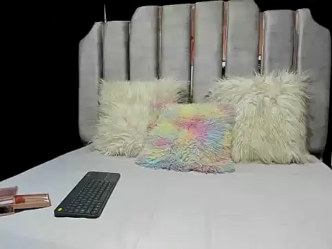 Gletty noa online show from November 3, 2025, 7:04 pm