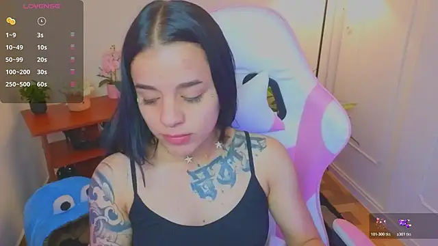 Nicole Foxx  online show from July 28, 2026, 6:07 pm