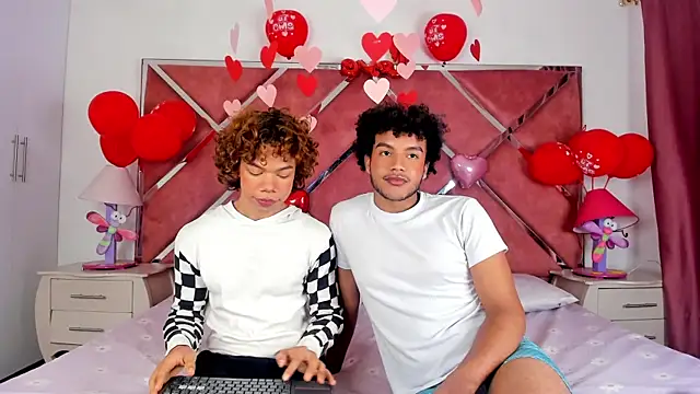 Snapshot of DanteAndKyle chatting on February 18, 2025, 12:15 am DanteAndKyle online show from February 18, 2025, 12:15 am