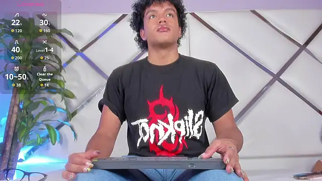 Snapshot of DanteAndKyle chatting on November 17, 2025, 11:10 pm DanteAndKyle online show from November 17, 2025, 11:10 pm