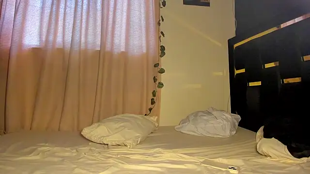 Snapshot of DanteAndKyle chatting on June 26, 2026, 1:04 pm DanteAndKyle online show from June 26, 2026, 1:04 pm