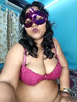 Snapshot of hevensex143 chatting on January 6, 2026, 8:12 pm hevensex143 online show from January 6, 2026, 8:12 pm