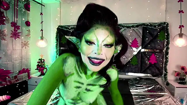 MysticMature online show from December 1, 2025, 7:08 pm