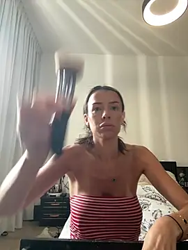 Snapshot of SexySophiaax chatting on February 28, 2026, 11:44 am SexySophiaax online show from February 28, 2026, 11:44 am