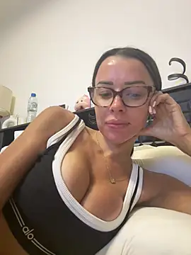 Snapshot of SexySophiaax chatting on March 27, 2026, 3:45 pm SexySophiaax online show from March 27, 2026, 3:45 pm