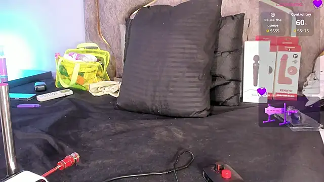 Liincostelloo online show from May 14, 2026, 11:44 pm