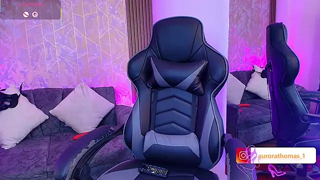 Aurora thomas  1 online show from February 3, 2026, 10:59 pm