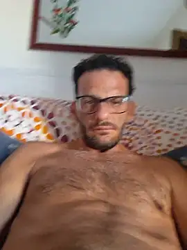 Nzino1983 online show from July 4, 2026, 4:57 pm