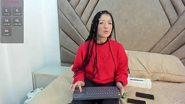 Snapshot of Molly_bishop chatting on February 3, 2025, 8:35 pm Molly bishop online show from February 3, 2025, 8:35 pm