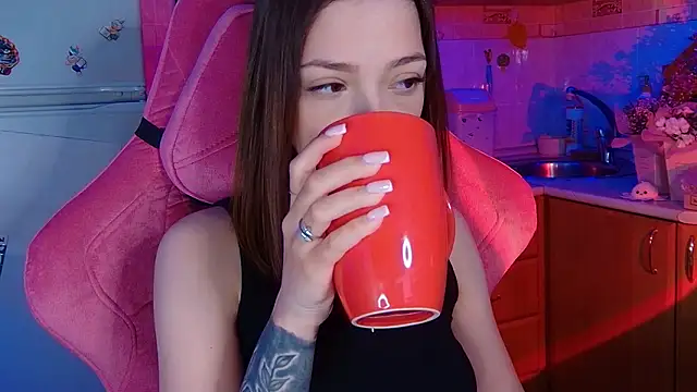 Snapshot of PamBeesly chatting on March 16, 2026, 2:32 pm PamBeesly online show from March 16, 2026, 2:32 pm